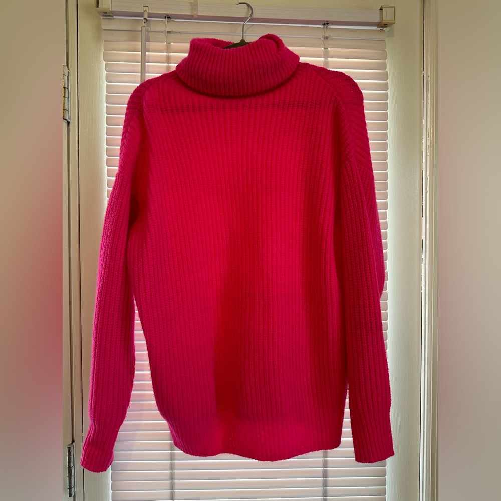 Pink/Fuchsia cashmere sweater